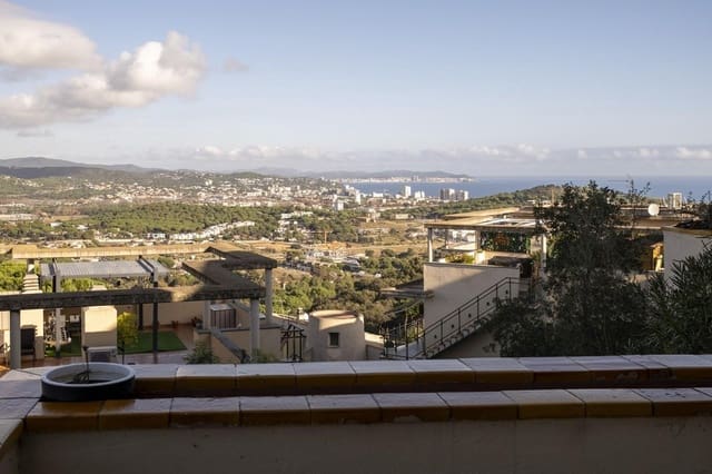 Apartamento de 2 habitaciones en Sant Feliu de Guíxols en venta con piscina - 270.000 € (Ref: 9639496)