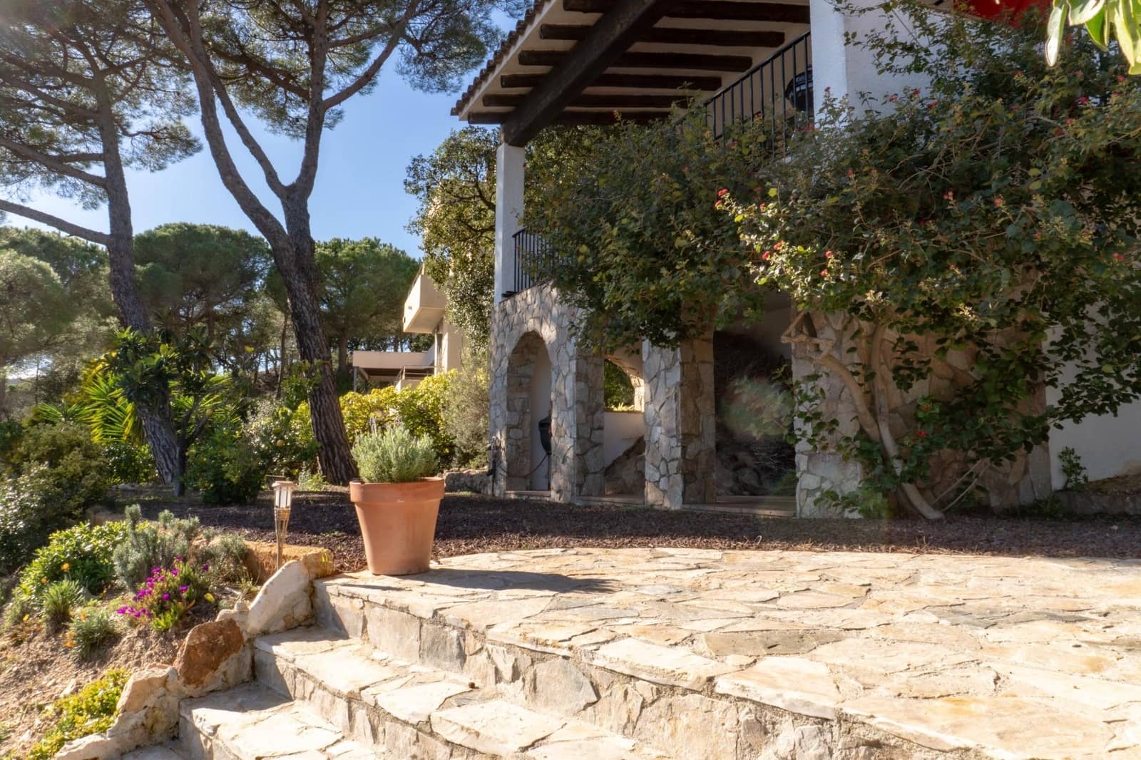 4 bedroom Villa for sale in Sant Feliu de Guixols with pool garage - € 998,000 (Ref: 9640379)