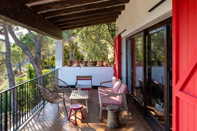 4 quarto Moradia para venda em Sant Feliu de Guíxols com piscina garagem - 998 000 € (Ref: 9640379)