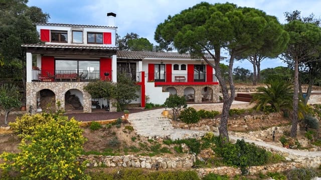 4 quarto Moradia para venda em Sant Feliu de Guíxols com piscina garagem - 998 000 € (Ref: 9640379)