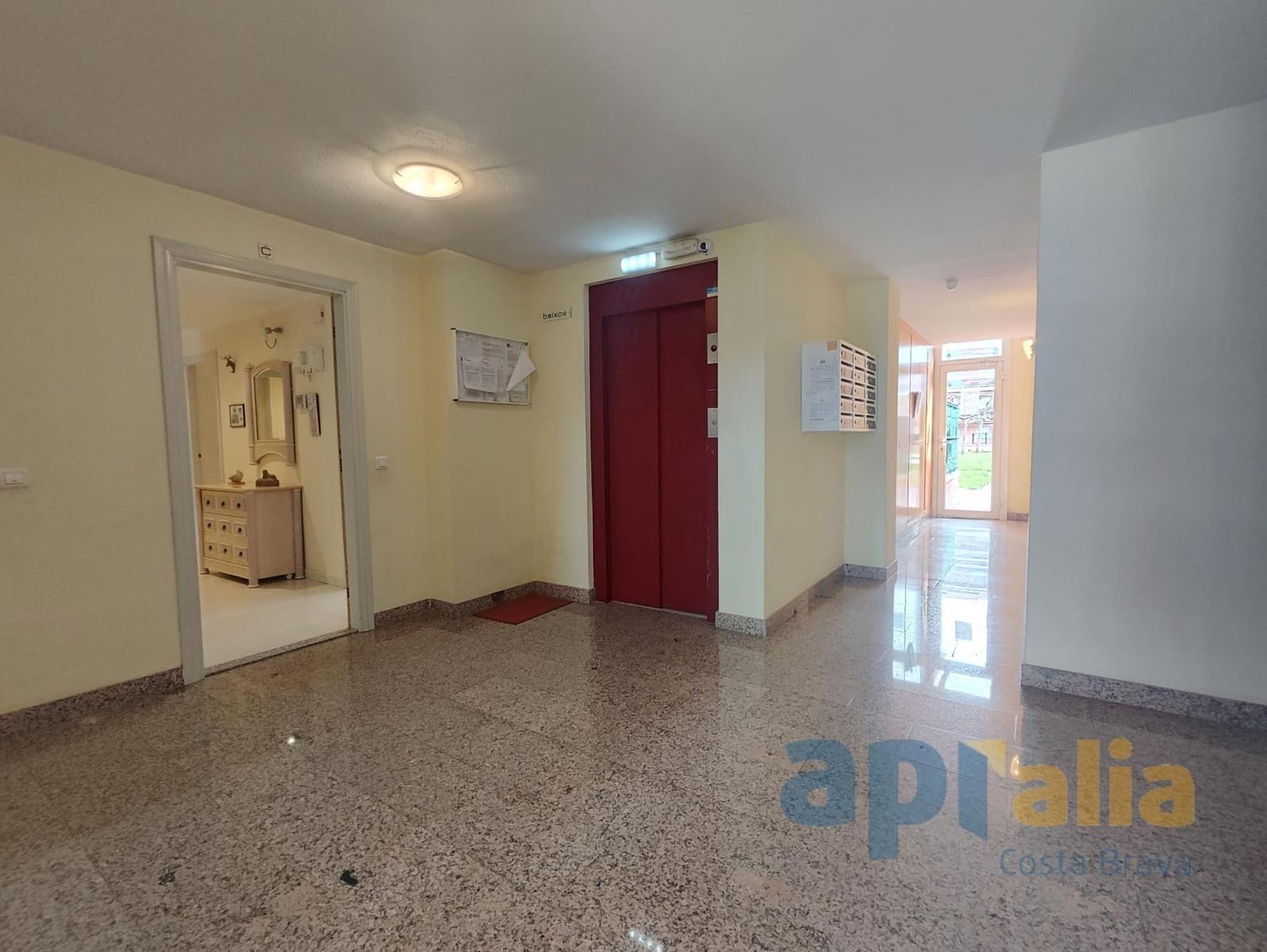 3 slaapkamer Appartement te koop in Sant Antoni de Calonge met zwembad - € 410.000 (Ref: 9648176)