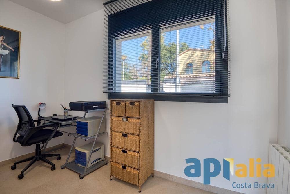 4 chambre Villa/Maison à vendre à Platja d'Aro avec piscine garage - 790 000 € (Ref: 9738583)