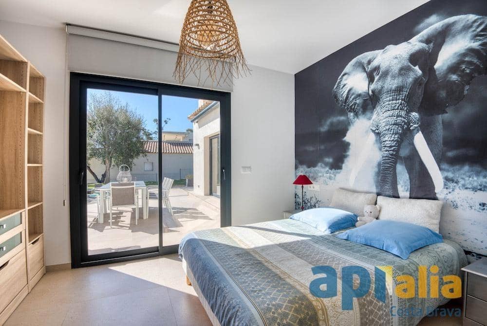 4 chambre Villa/Maison à vendre à Platja d'Aro avec piscine garage - 790 000 € (Ref: 9738583)