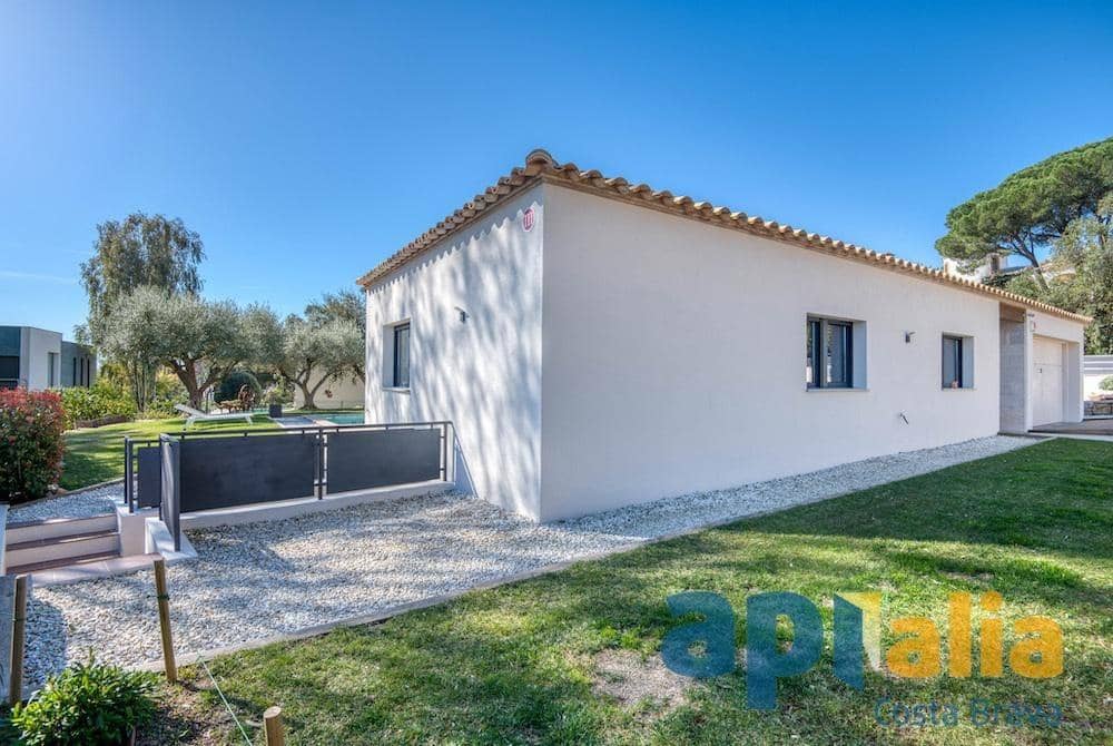 4 chambre Villa/Maison à vendre à Platja d'Aro avec piscine garage - 790 000 € (Ref: 9738583)