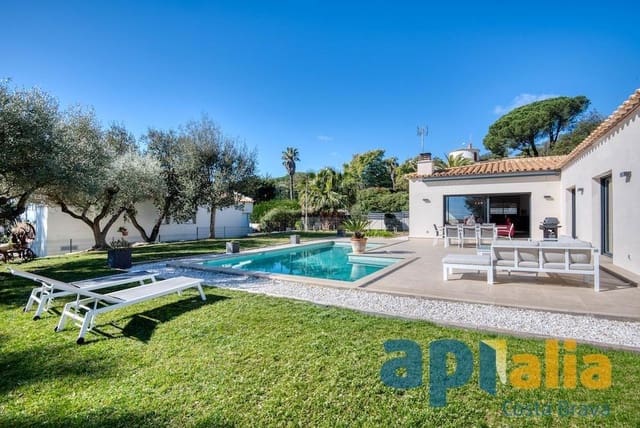 4 chambre Villa/Maison à vendre à Platja d'Aro, Castell-Platja d'Aro avec piscine garage - 790 000 € (Ref: 9738583)