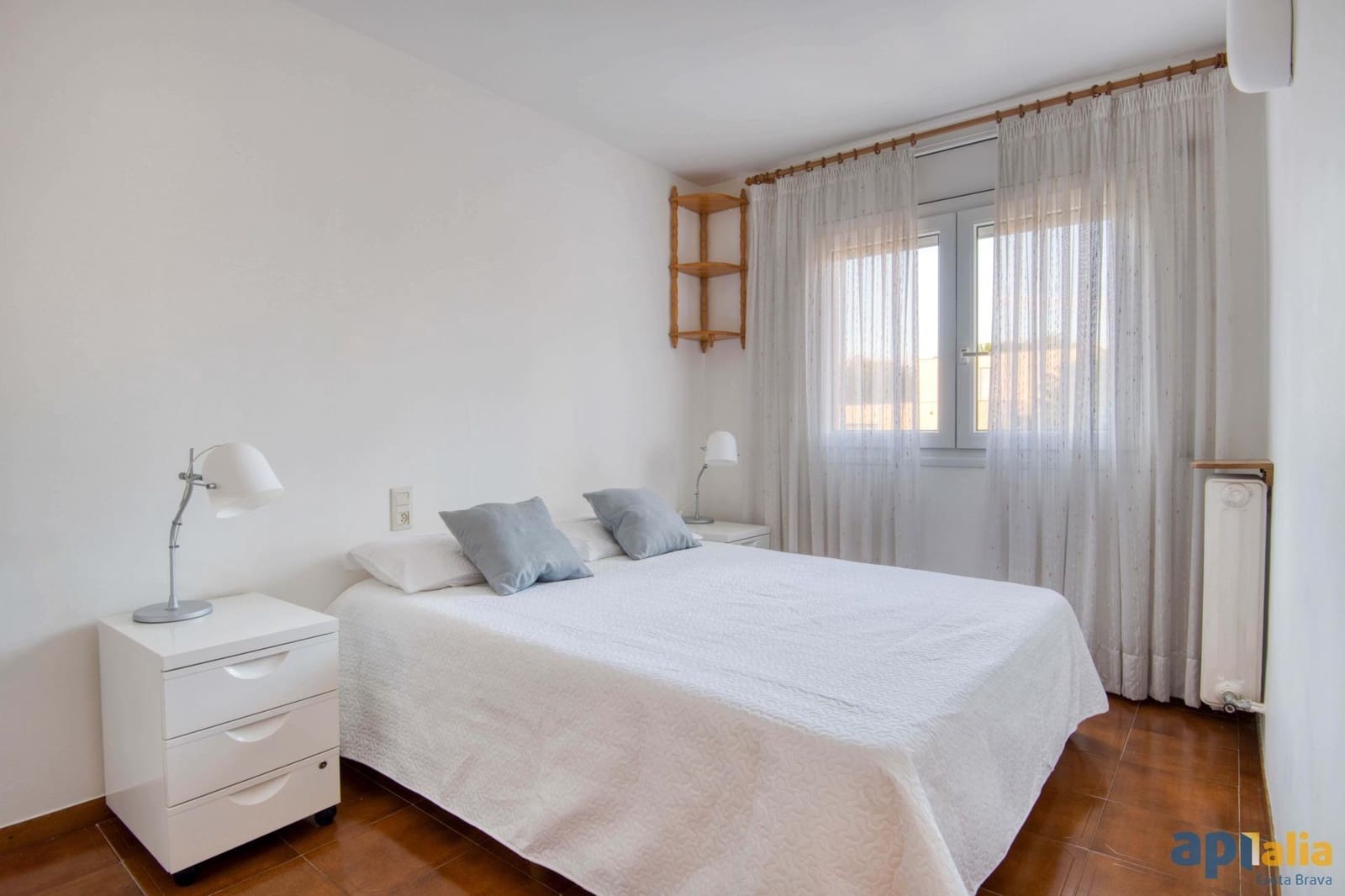 2 bedroom Flat for sale in Sant Feliu de Guixols - € 375,000 (Ref: 9747051)