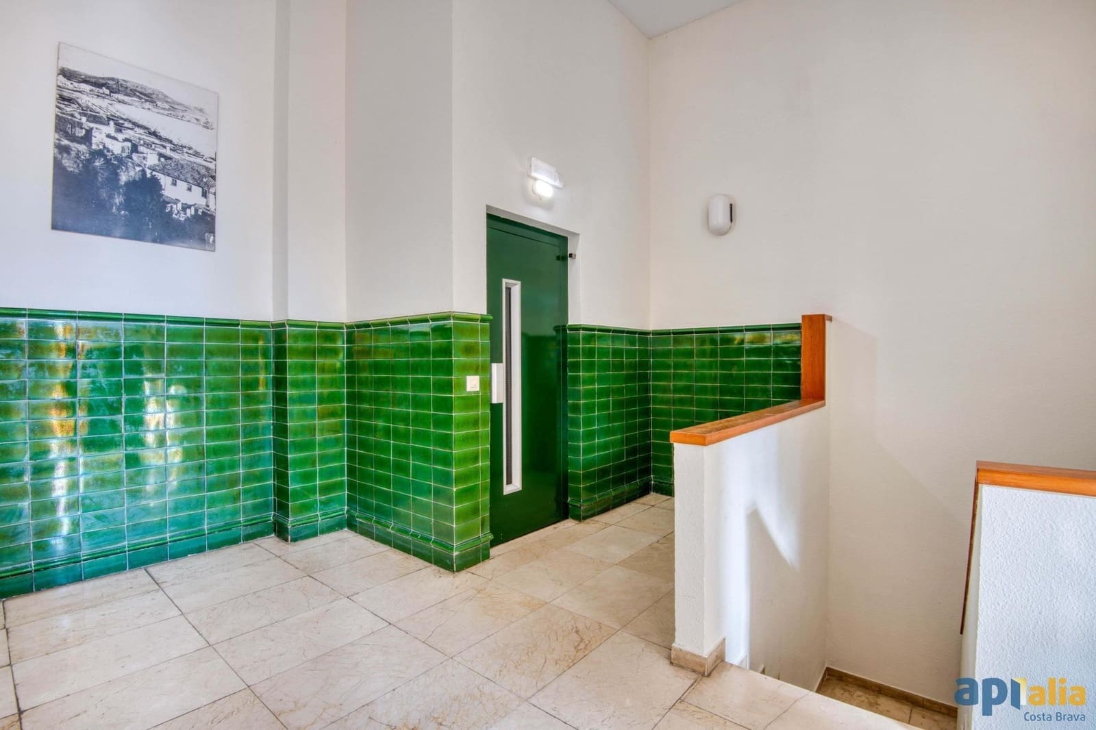 2 bedroom Flat for sale in Sant Feliu de Guixols - € 375,000 (Ref: 9747051)