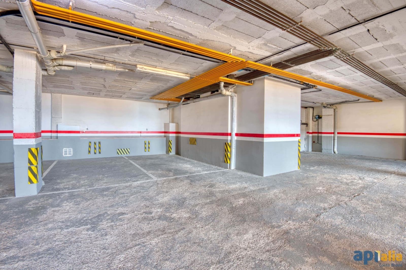 2 bedroom Flat for sale in Sant Feliu de Guixols - € 375,000 (Ref: 9747051)