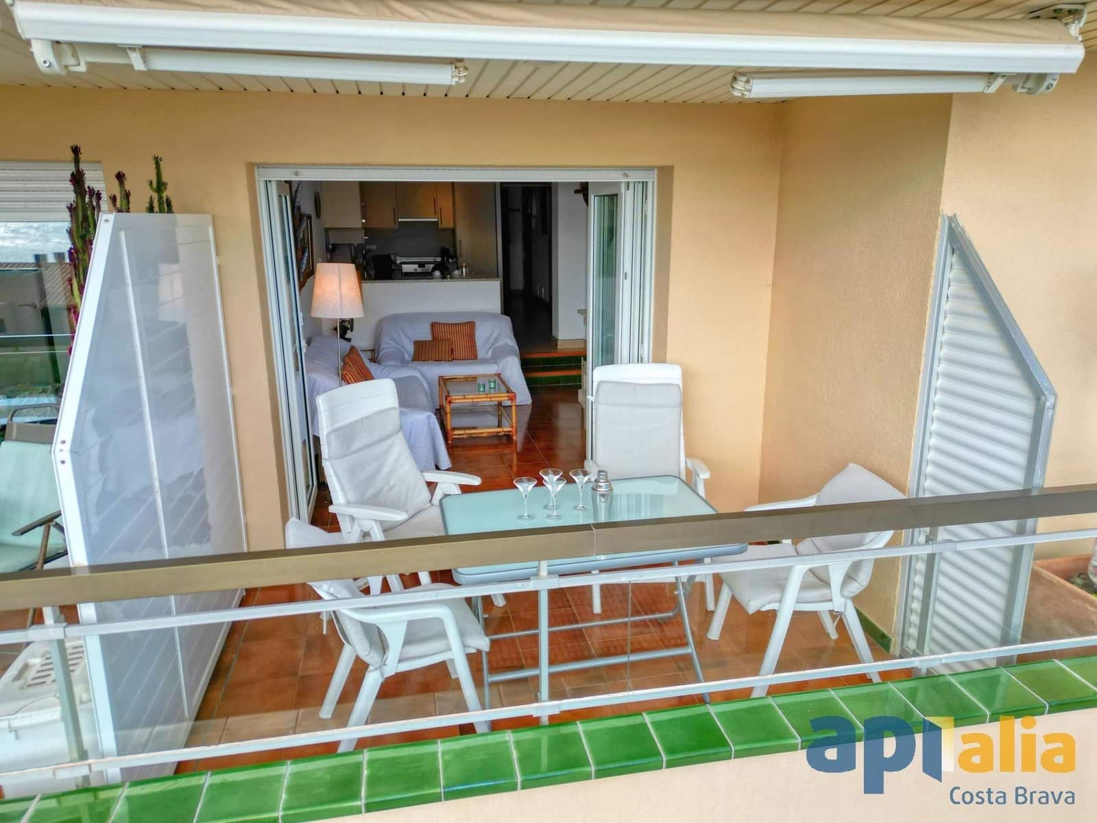 2 bedroom Flat for sale in Sant Feliu de Guixols - € 375,000 (Ref: 9747051)