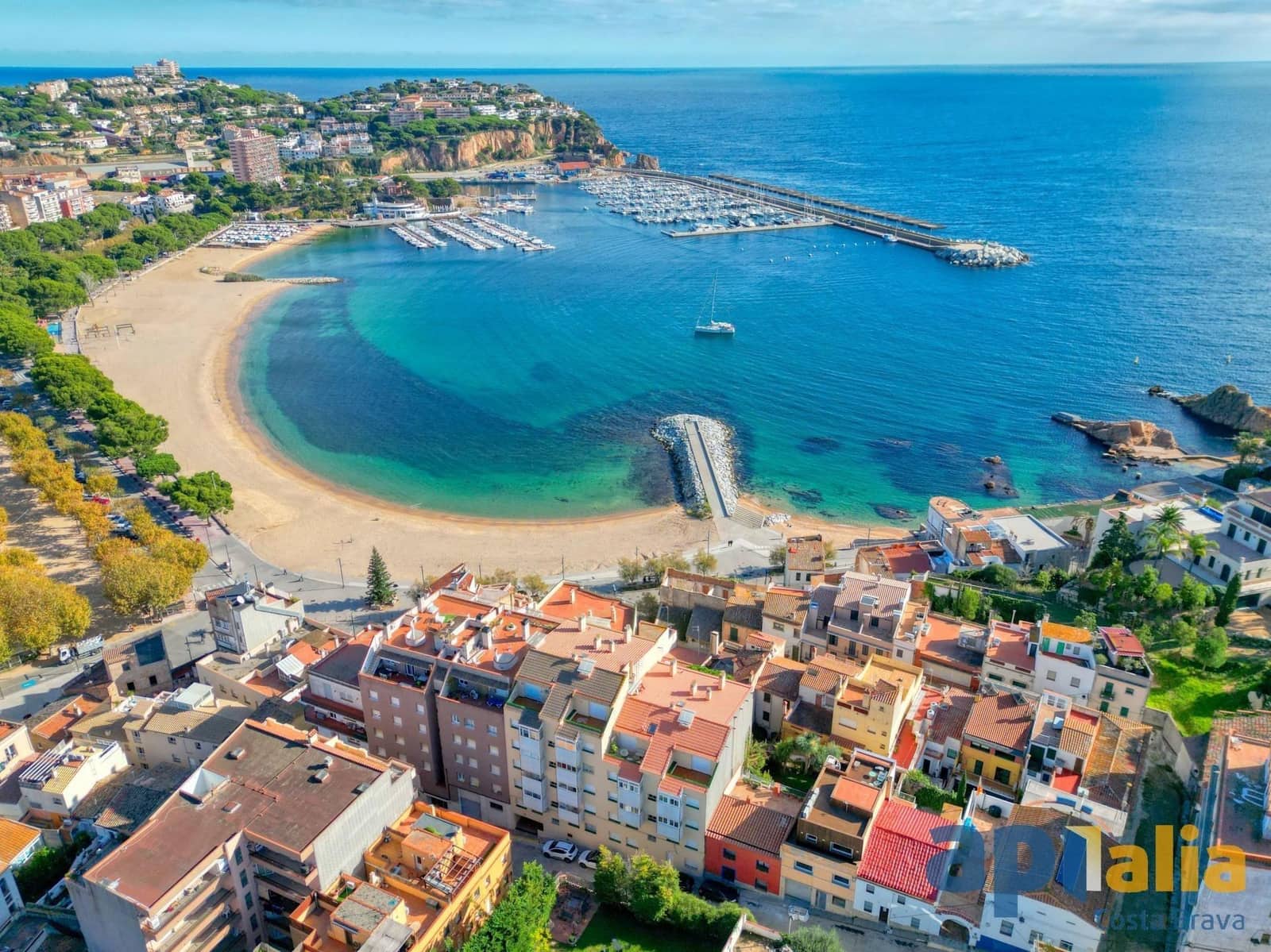 2 bedroom Flat for sale in Sant Feliu de Guixols - € 375,000 (Ref: 9747051)