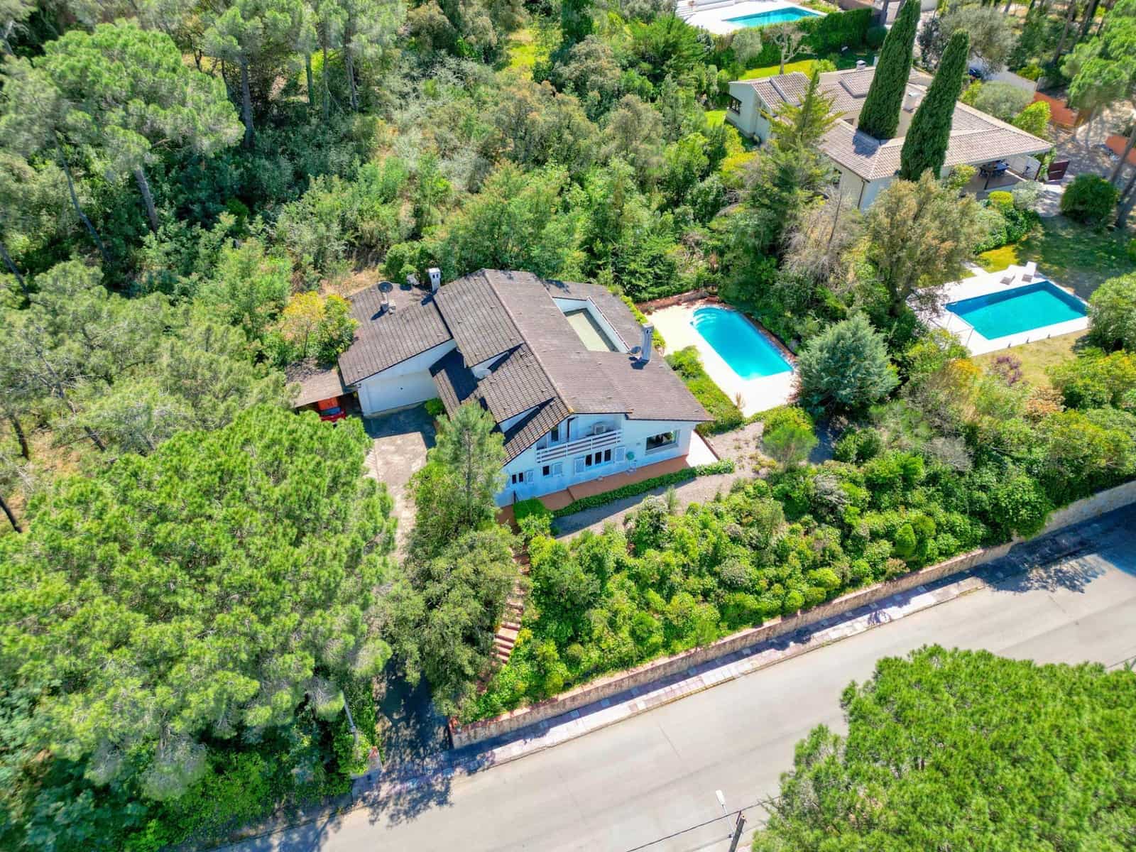 3 bedroom Villa for sale in Santa Cristina d'Aro with pool garage - € 785,000 (Ref: 9784065)