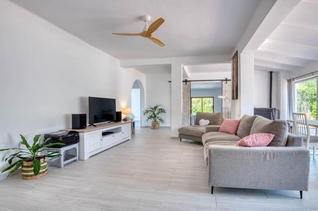 4 camera da letto Villa in vendita in Santa Cristina d'Aro con piscina - 495.000 € (Rif: 9818258)