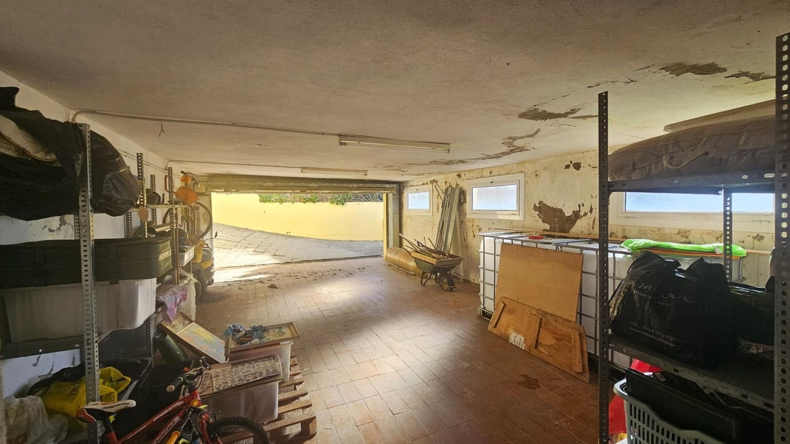 5 soveværelse Villa til salg i Sant Antoni de Calonge med swimmingpool garage - € 585.000 (Ref: 9840373)