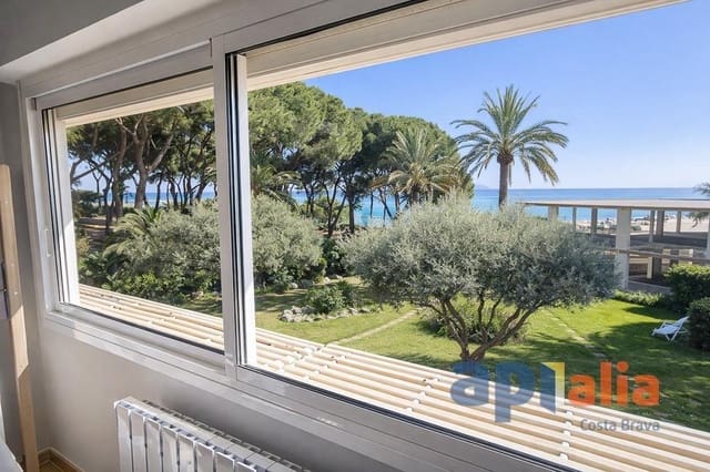 2 bedroom Apartment for sale in Platja d'Aro, Castell-Platja d'Aro - € 320,000 (Ref: 9870232)
