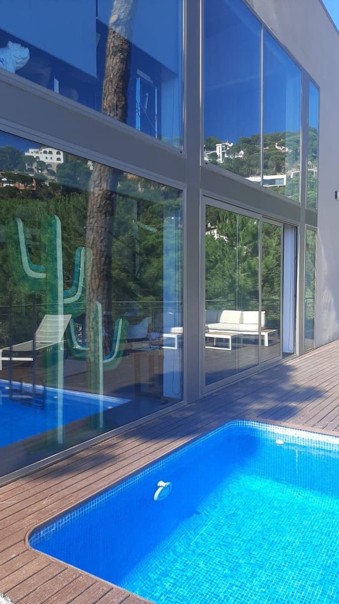 3 sypialnia Willa na sprzedaż w Sant Feliu de Guixols z basenem garażem - 750 000 € (Ref: 9881964)