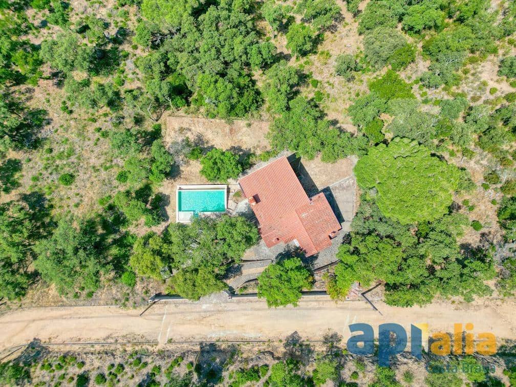 5 soveværelse Villa til salg i Santa Cristina d'Aro med swimmingpool garage - € 360.000 (Ref: 9915858)