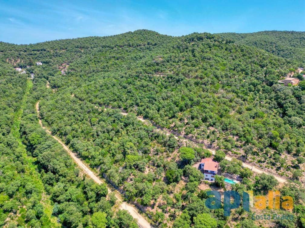5 soveværelse Villa til salg i Santa Cristina d'Aro med swimmingpool garage - € 360.000 (Ref: 9915858)