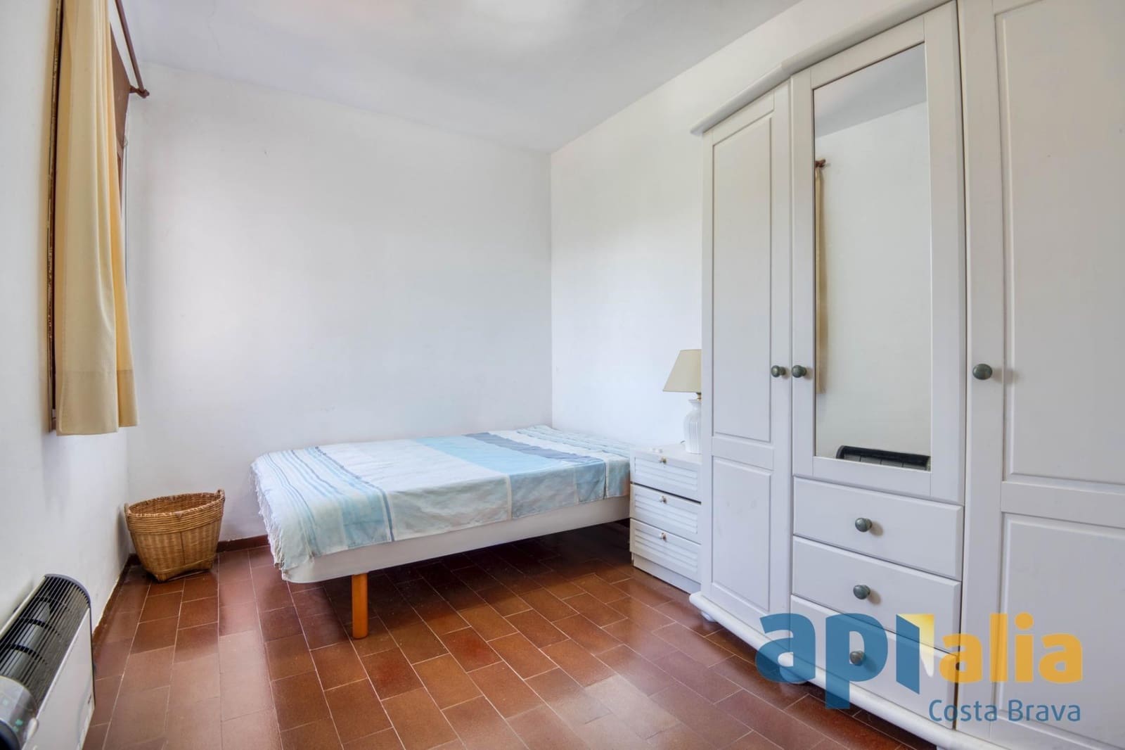 5 soveværelse Villa til salg i Santa Cristina d'Aro med swimmingpool garage - € 360.000 (Ref: 9915858)