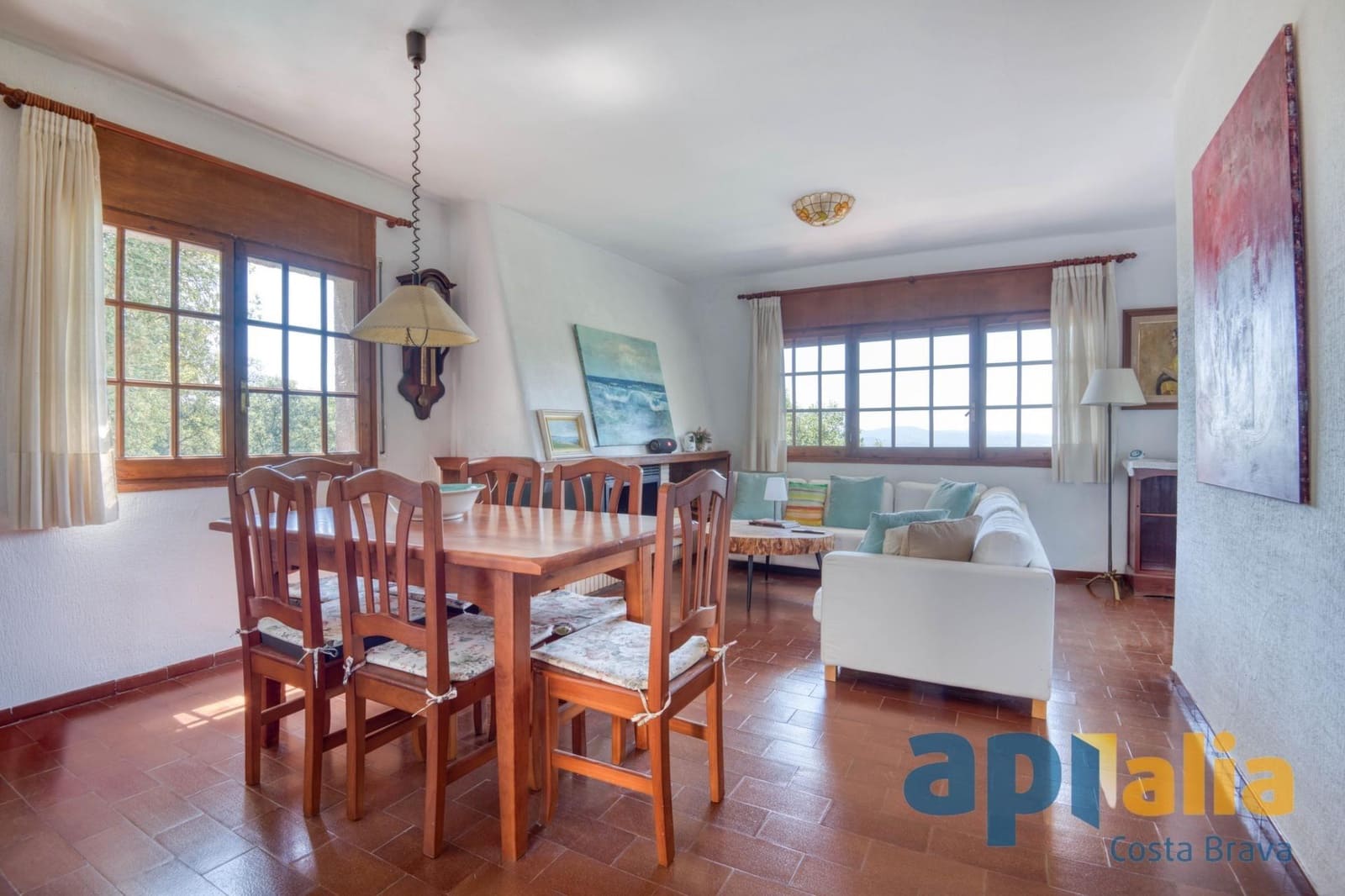 5 soveværelse Villa til salg i Santa Cristina d'Aro med swimmingpool garage - € 360.000 (Ref: 9915858)
