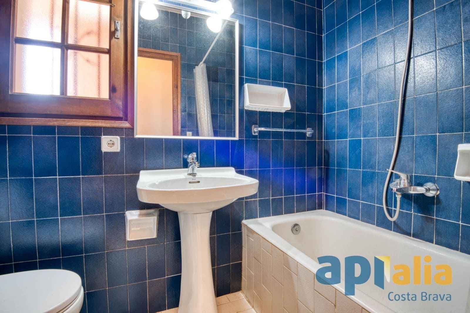 5 soveværelse Villa til salg i Santa Cristina d'Aro med swimmingpool garage - € 360.000 (Ref: 9915858)