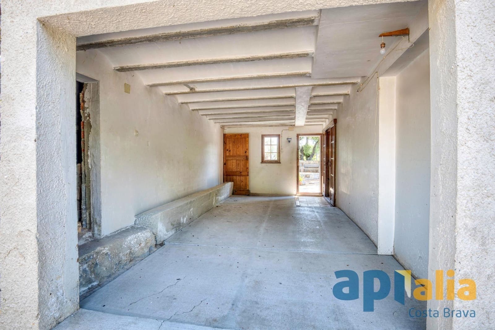 5 soveværelse Villa til salg i Santa Cristina d'Aro med swimmingpool garage - € 360.000 (Ref: 9915858)