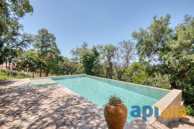 5 soveværelse Villa til salg i Santa Cristina d'Aro med swimmingpool garage - € 360.000 (Ref: 9915858)