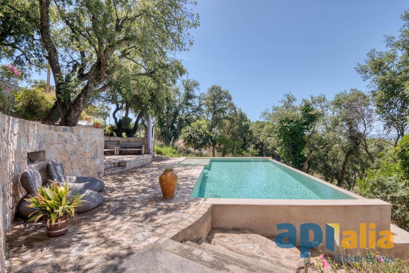 5 soveværelse Villa til salg i Santa Cristina d'Aro med swimmingpool garage - € 360.000 (Ref: 9915858)