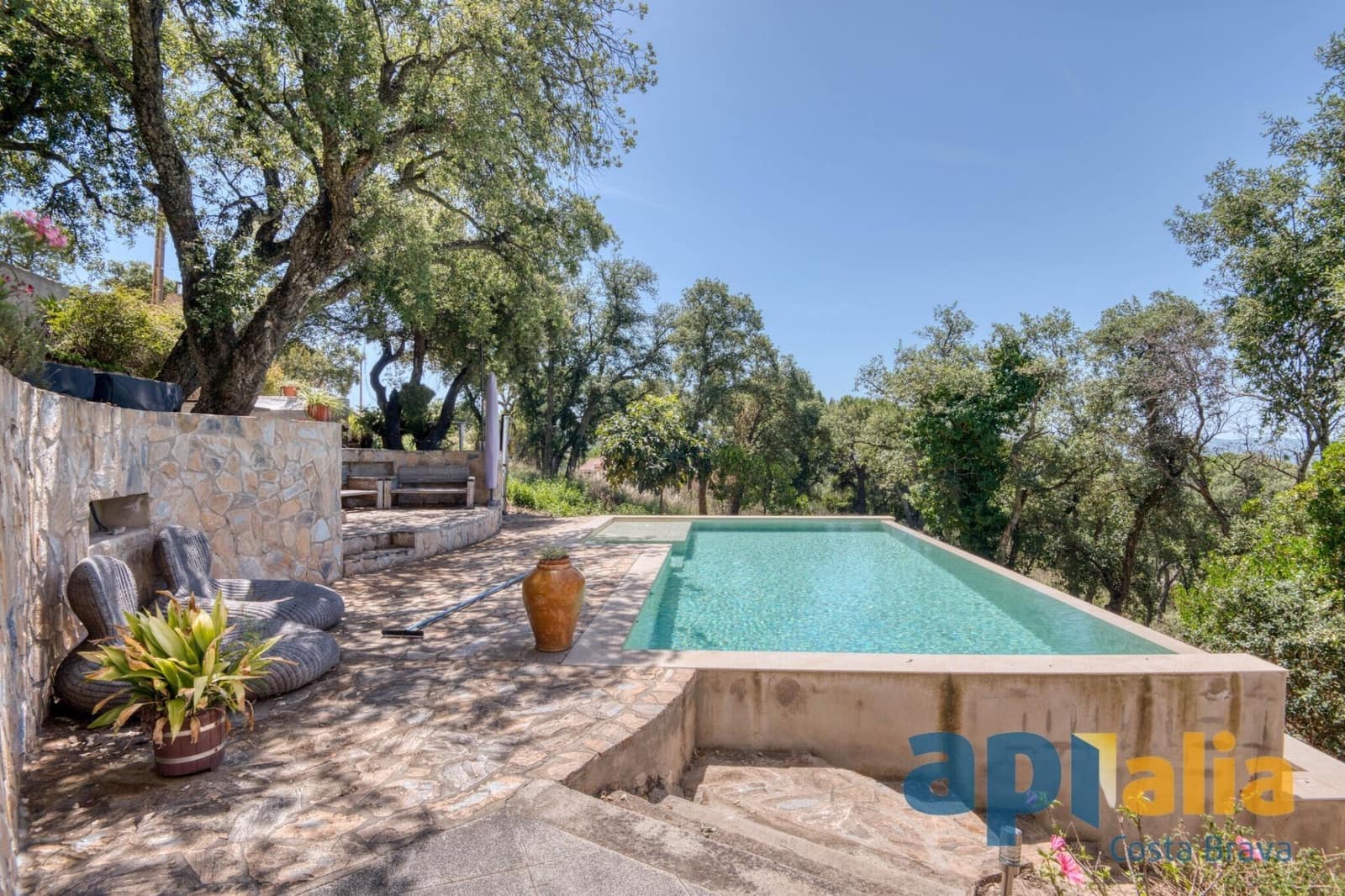 5 soveværelse Villa til salg i Santa Cristina d'Aro med swimmingpool garage - € 360.000 (Ref: 9915858)