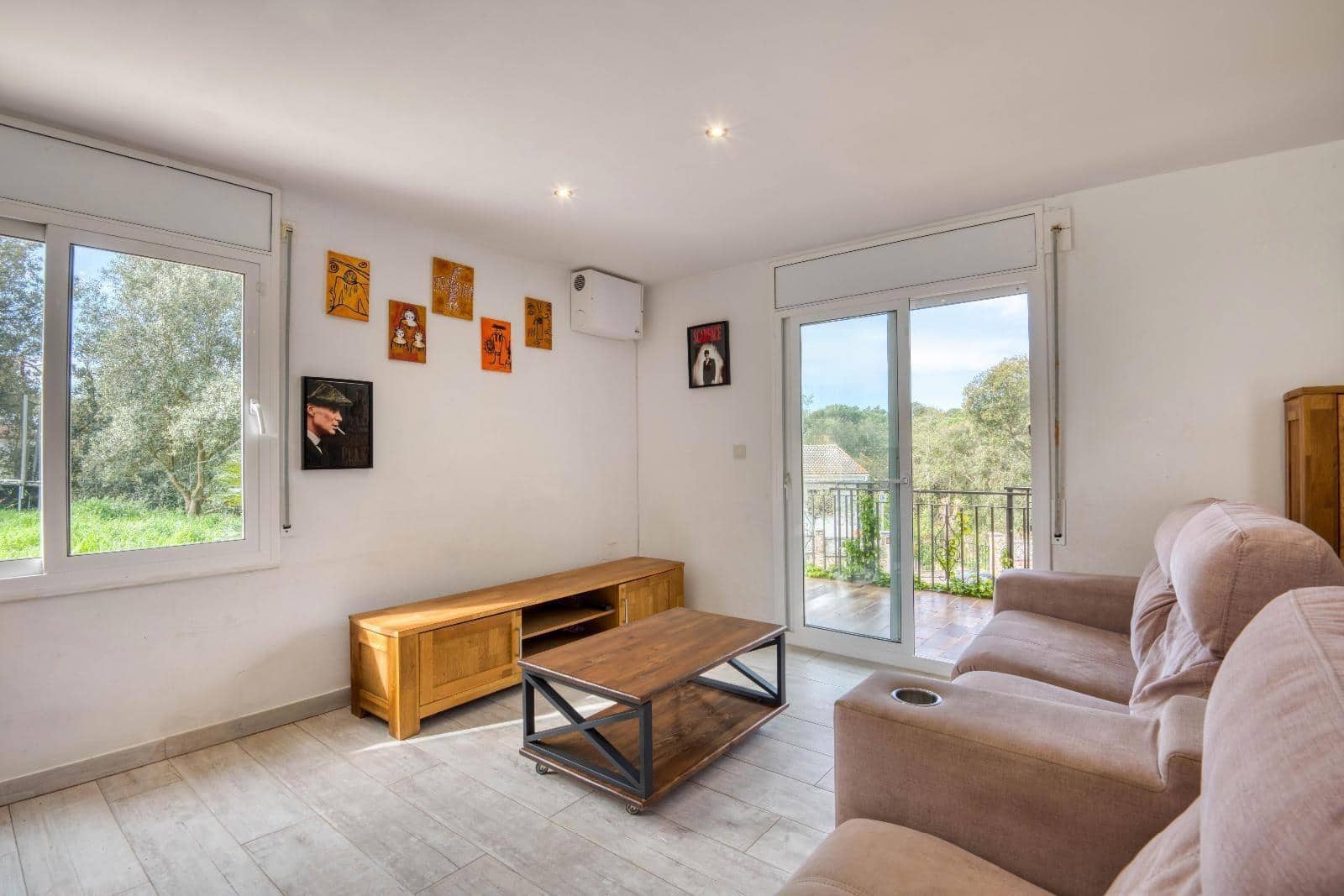 3 slaapkamer Villa te koop in Llagostera met garage - € 350.000 (Ref: 9955140)