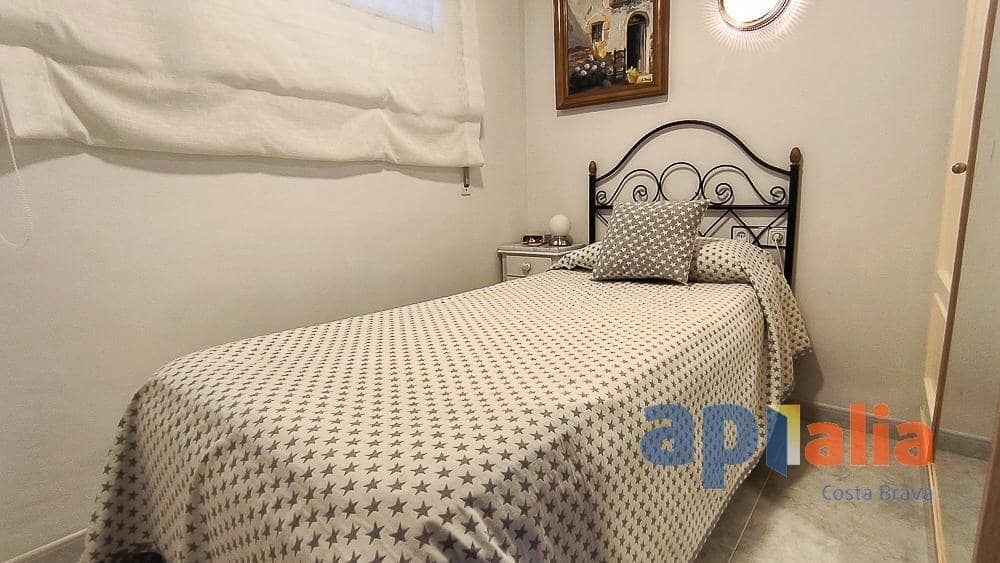 2 bedroom Apartment for sale in Calonge i Sant Antoni with pool - € 240,000 (Ref: 9955141)