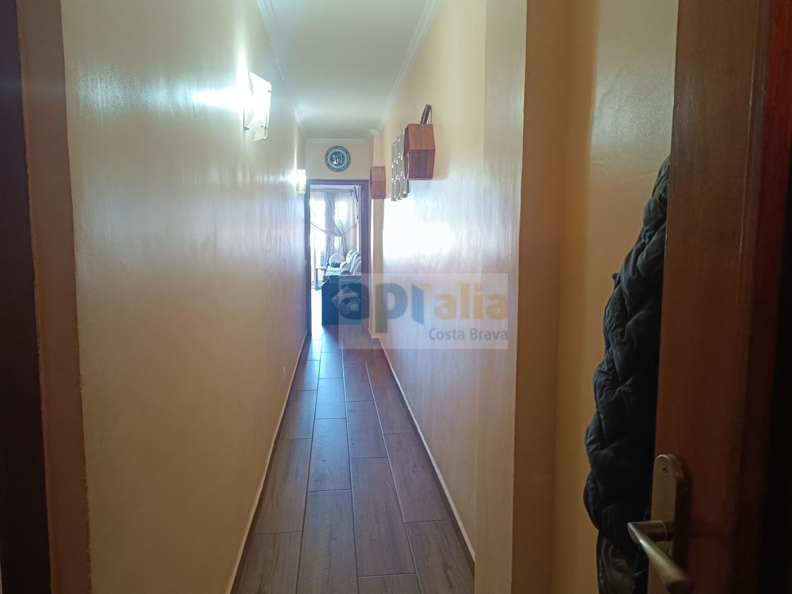 4 bedroom Apartment for sale in Palafrugell with garage - € 220,000 (Ref: 9958181)