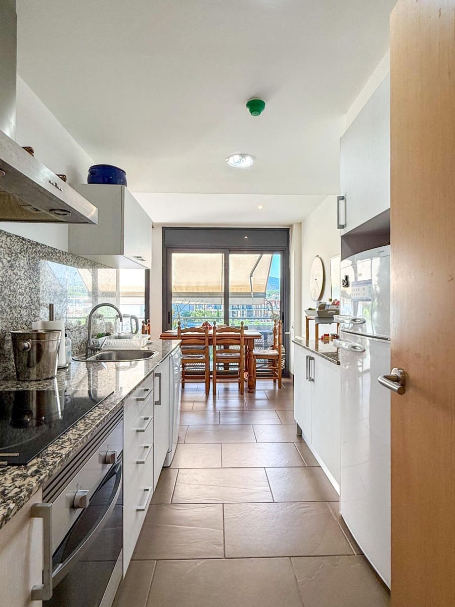 4 bedroom Apartment for sale in Calonge i Sant Antoni with pool - € 367,000 (Ref: 9970623)