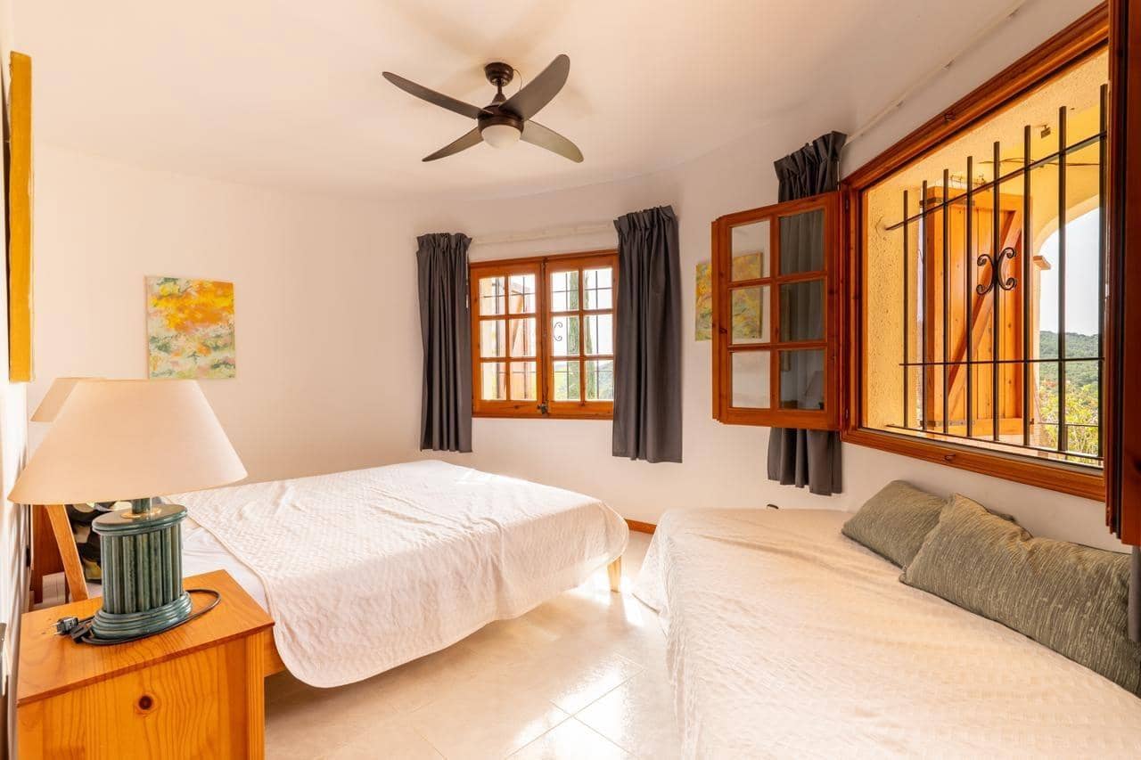3 soverom Villa til salgs i Calonge i Sant Antoni med svømmebasseng garasje - € 685 000 (Ref: 9973344)