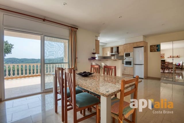 Chalet de 5 habitaciones en Calonge i Sant Antoni en venta con piscina garaje - 930.000 € (Ref: 9983042)
