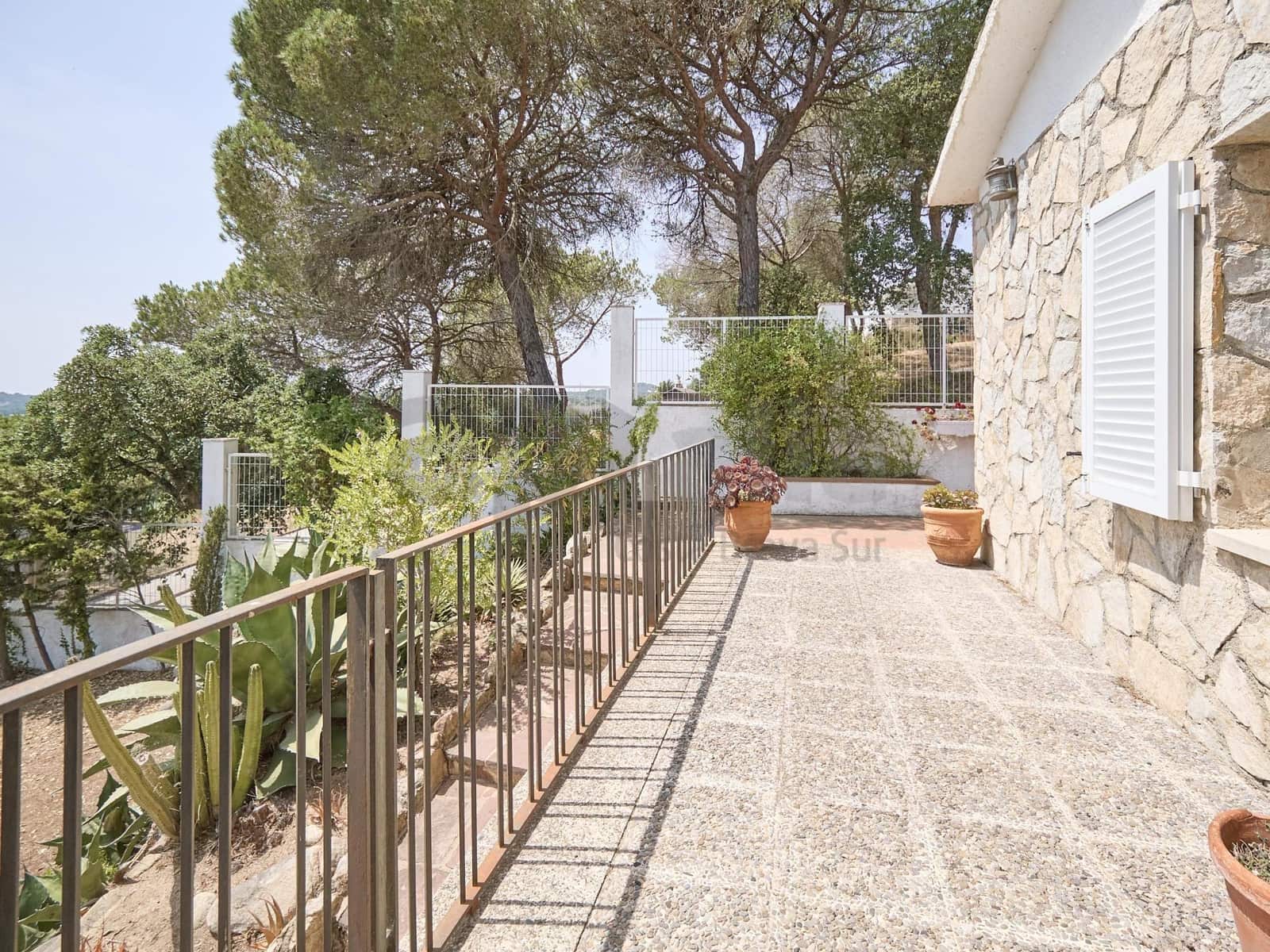 6 Zimmer Villa zu verkaufen in Lloret de Mar mit Garage - 370.000 € (Ref: 9986905)