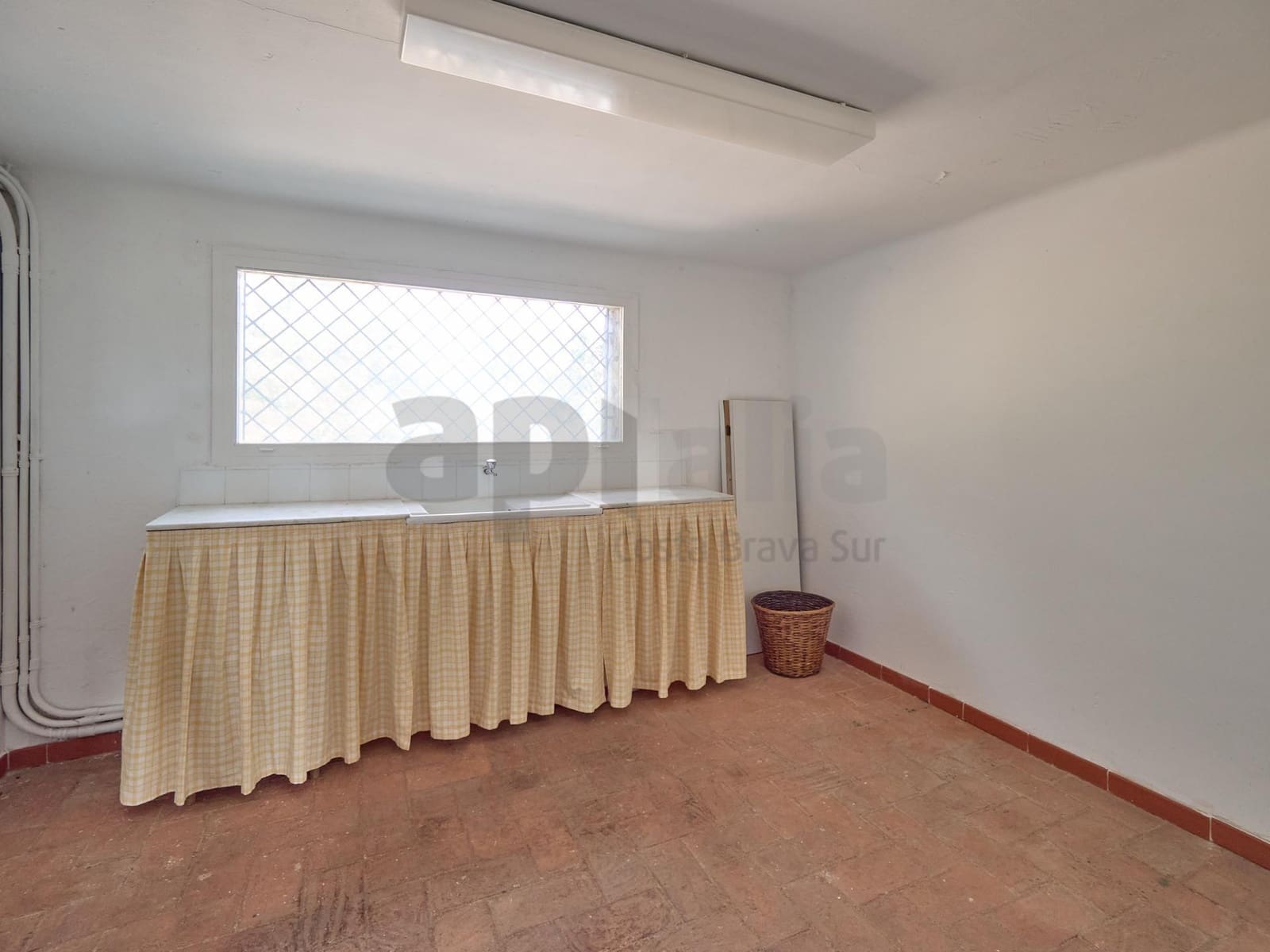 6 Zimmer Villa zu verkaufen in Lloret de Mar mit Garage - 370.000 € (Ref: 9986905)