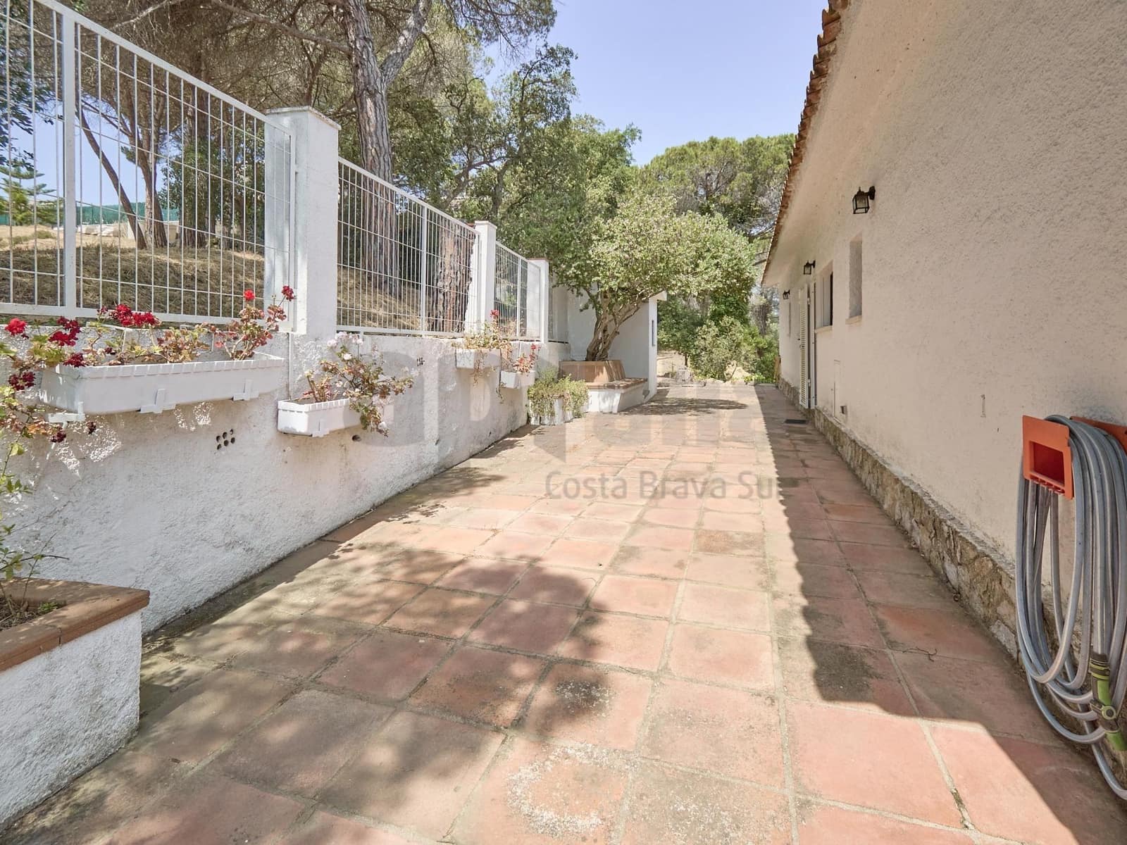 6 Zimmer Villa zu verkaufen in Lloret de Mar mit Garage - 370.000 € (Ref: 9986905)
