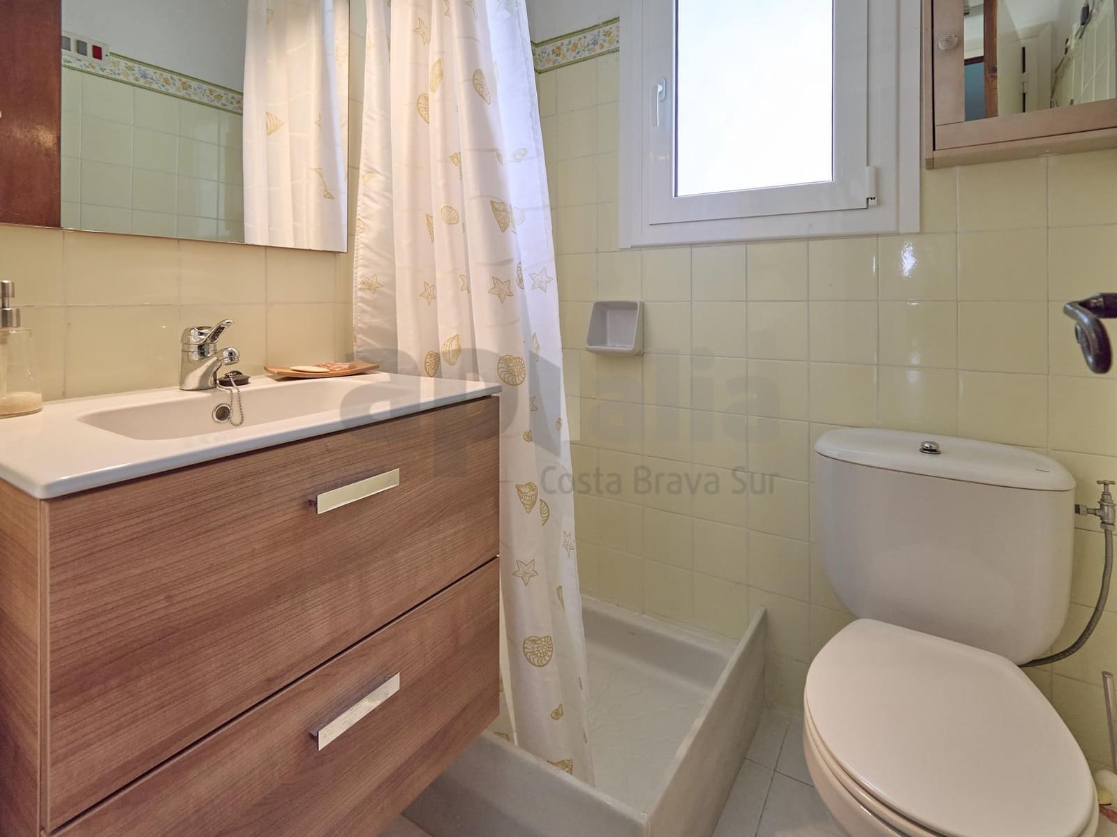 6 Zimmer Villa zu verkaufen in Lloret de Mar mit Garage - 370.000 € (Ref: 9986905)