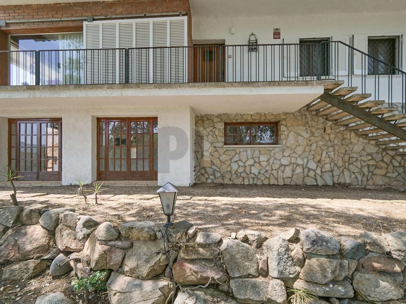 6 Zimmer Villa zu verkaufen in Lloret de Mar mit Garage - 370.000 € (Ref: 9986905)