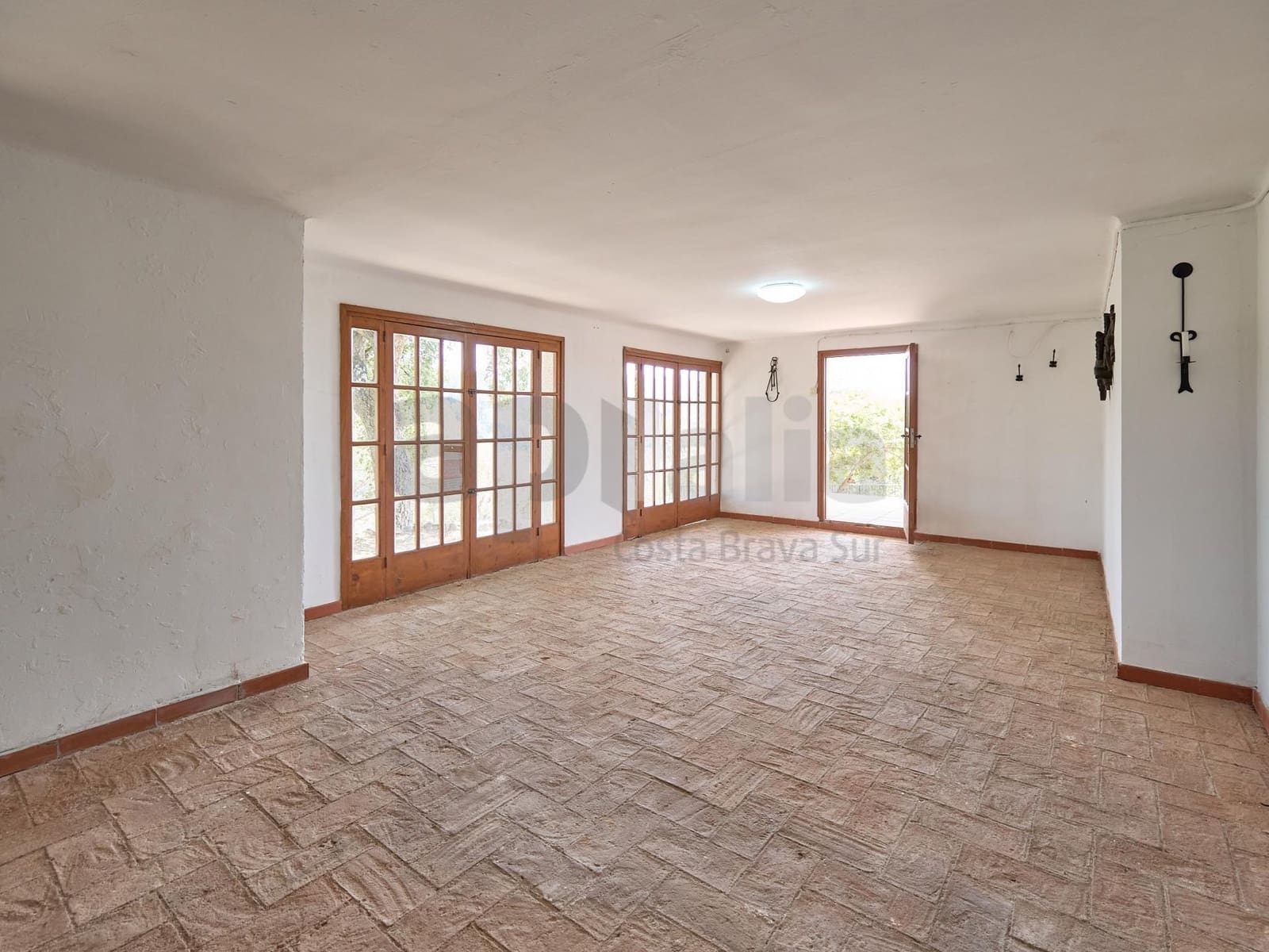 6 Zimmer Villa zu verkaufen in Lloret de Mar mit Garage - 370.000 € (Ref: 9986905)