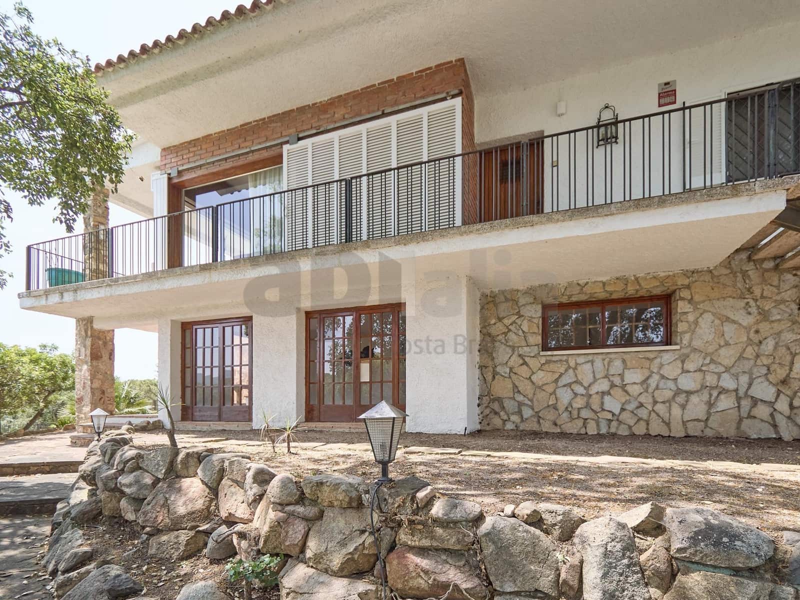 6 Zimmer Villa zu verkaufen in Lloret de Mar mit Garage - 370.000 € (Ref: 9986905)