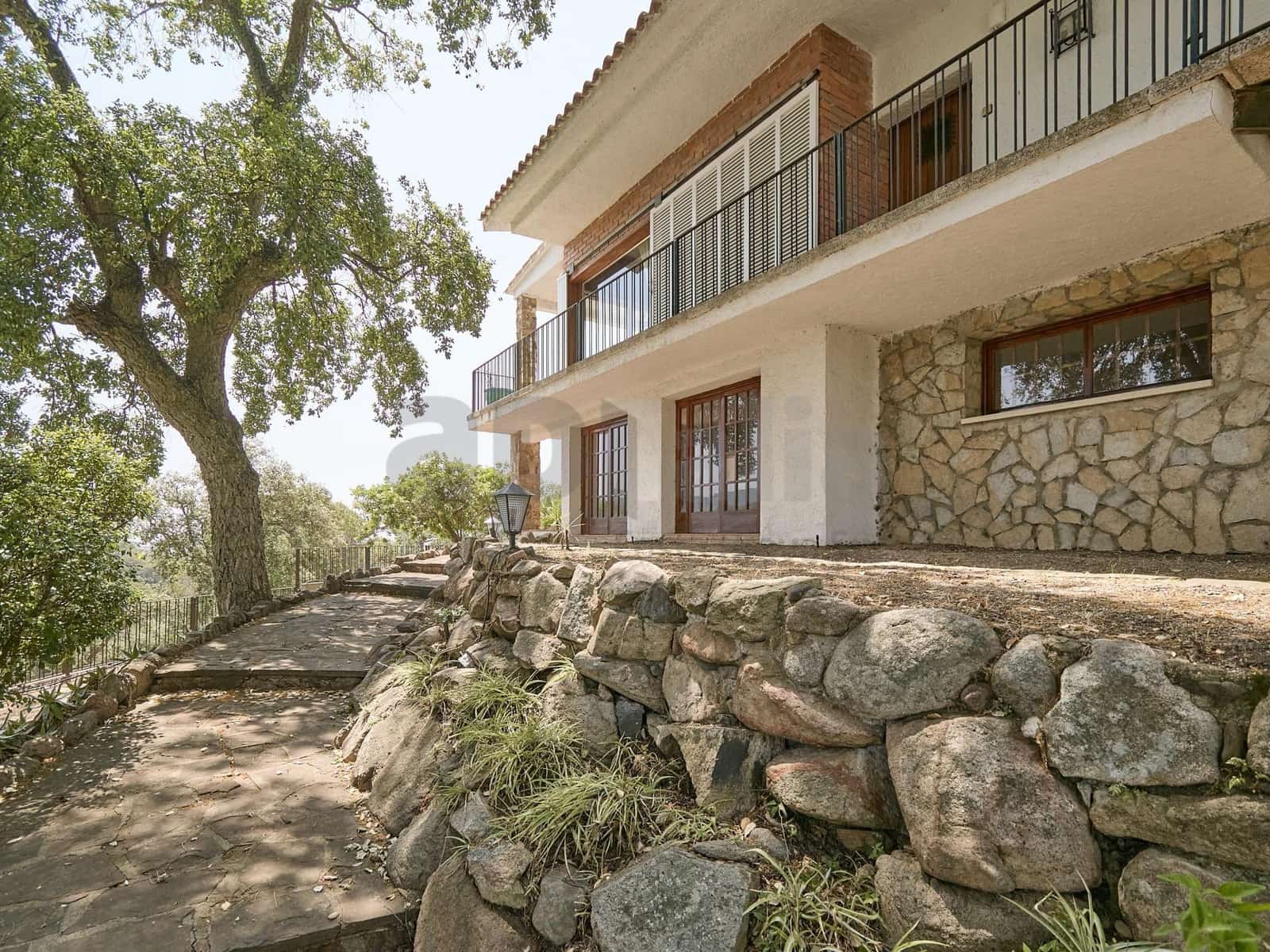 6 Zimmer Villa zu verkaufen in Lloret de Mar mit Garage - 370.000 € (Ref: 9986905)