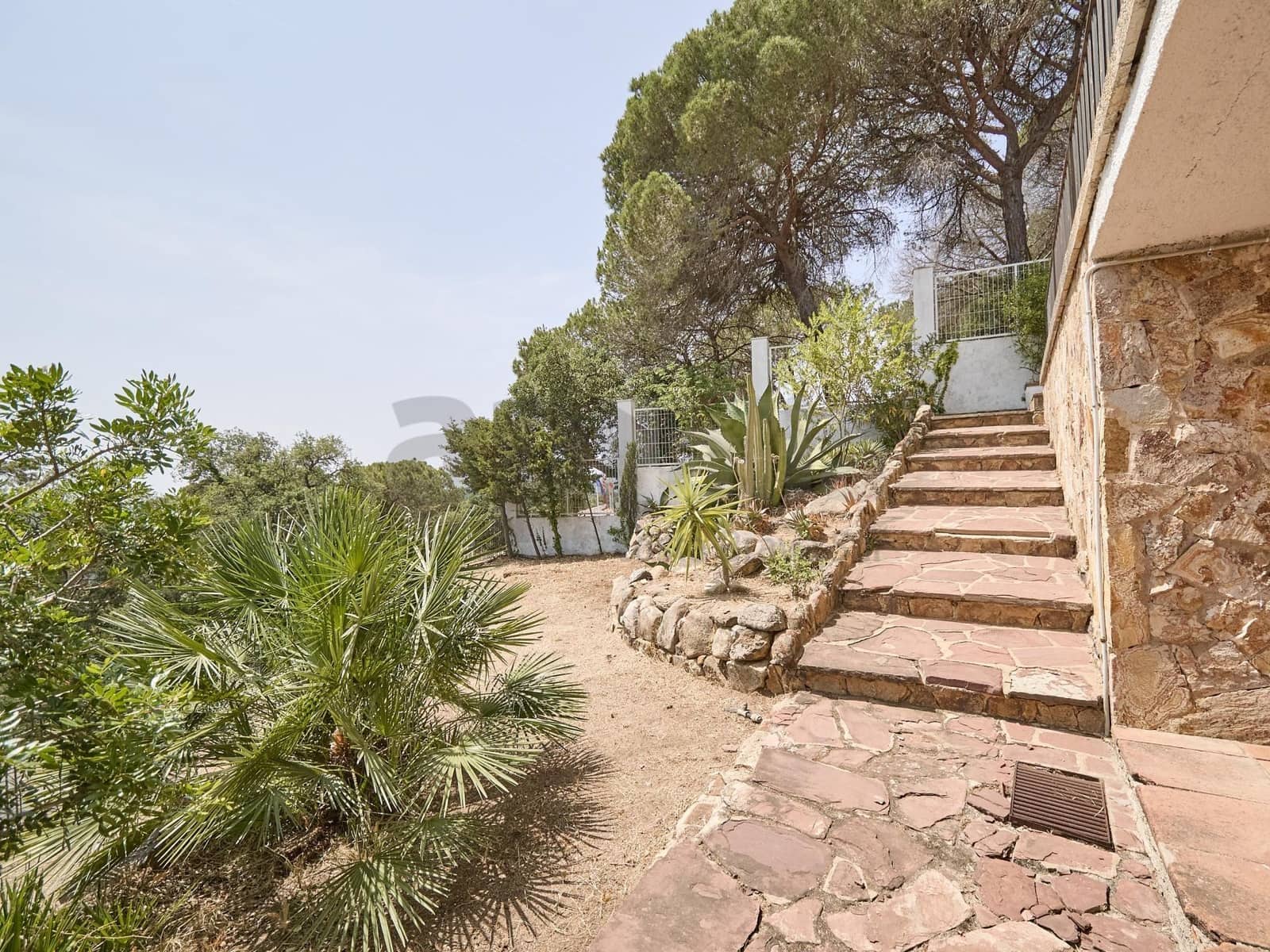 6 Zimmer Villa zu verkaufen in Lloret de Mar mit Garage - 370.000 € (Ref: 9986905)