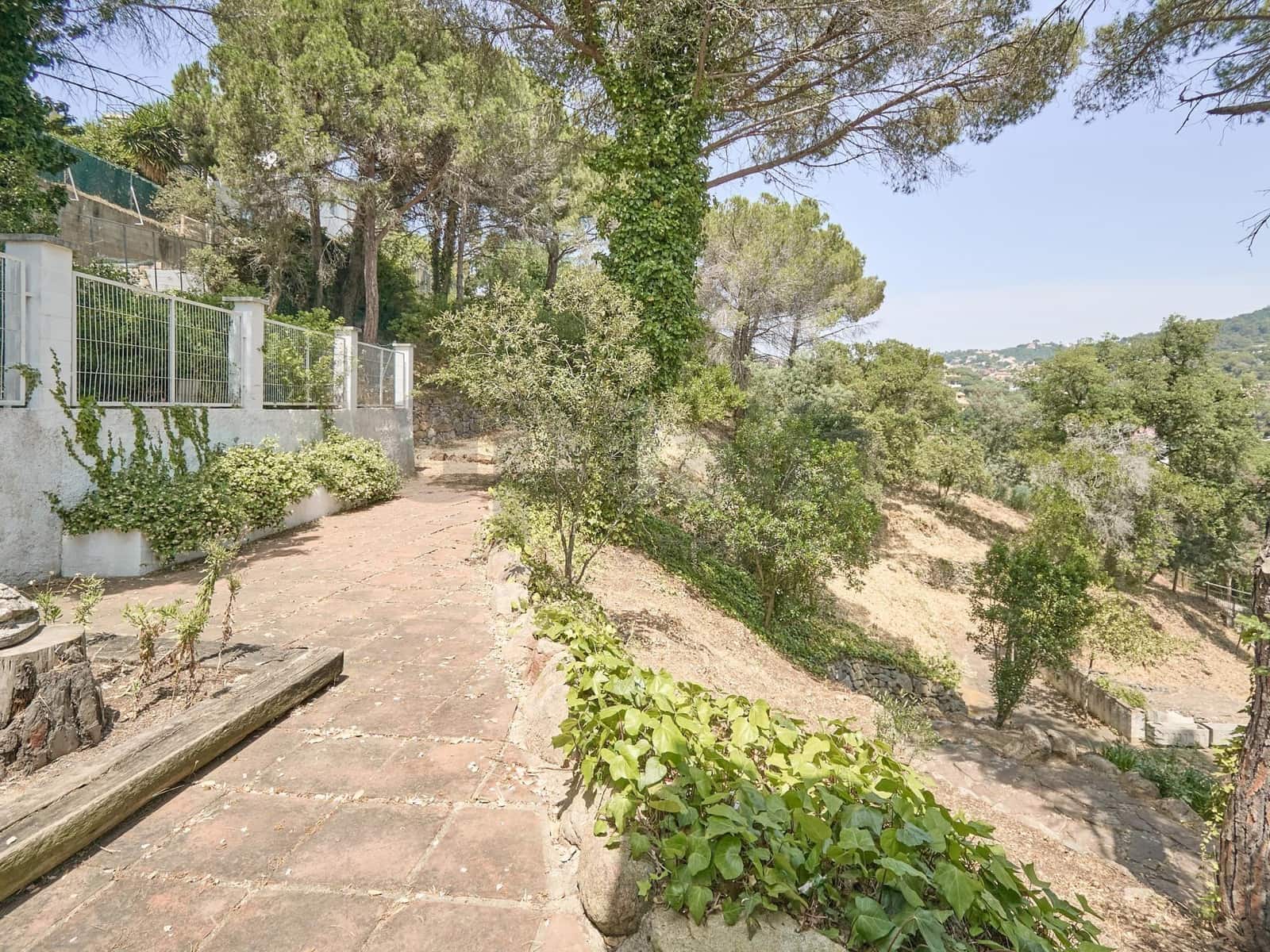 6 Zimmer Villa zu verkaufen in Lloret de Mar mit Garage - 370.000 € (Ref: 9986905)
