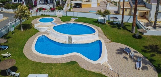 4 soverom Rekkehus til salgs i Orihuela Costa, Orihuela med svømmebasseng garasje - € 295 000 (Ref: 10004132)