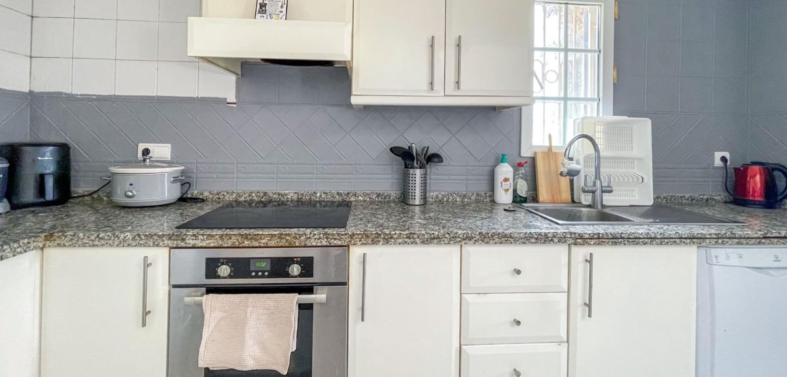 4 soverom Rekkehus til salgs i Orihuela Costa med svømmebasseng garasje - € 295 000 (Ref: 10004132)