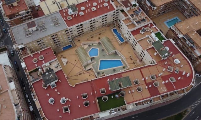 2 chambre Appartement à vendre à Centro, Torrevieja - 159 995 € (Ref: 10022638)