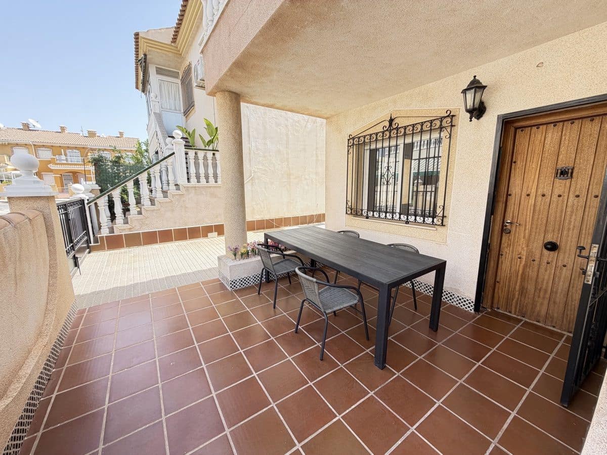 2 Zimmer Apartment zu verkaufen in La Zenia mit Pool - 199.999 € (Ref: 10064869)