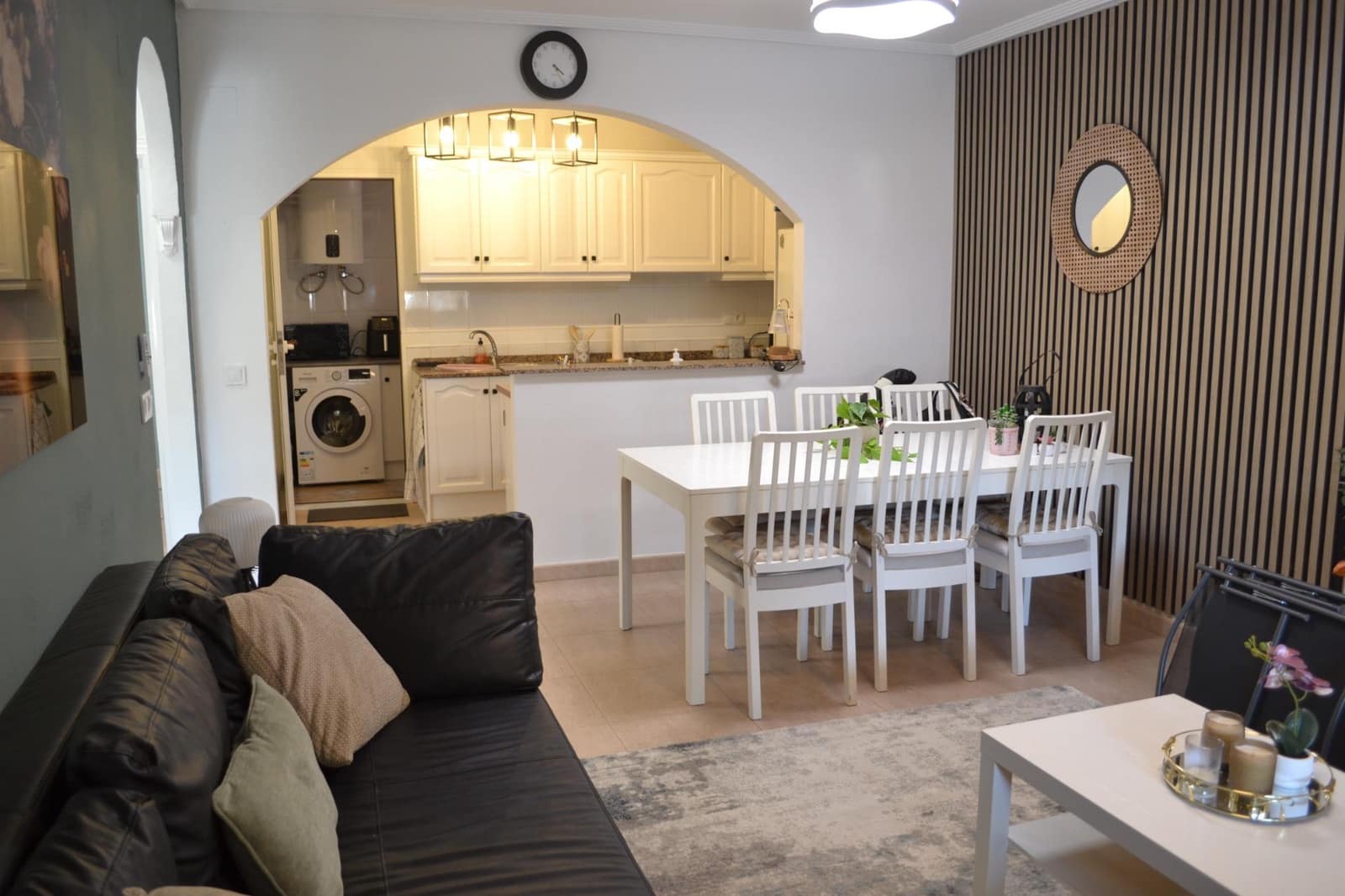 2 soverom Leilighet til salgs i Filipinas med svømmebasseng - € 199 000 (Ref: 10072635)