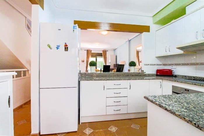 Adosado de 3 habitaciones en La Zenia en venta con piscina garaje - 269.950 € (Ref: 10120142)